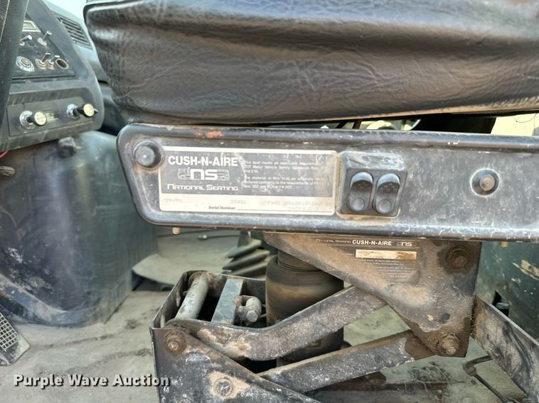 image for item DX3664 1997 Ford LT9000 semi truck