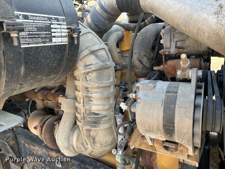 image for item DX3664 1997 Ford LT9000 semi truck