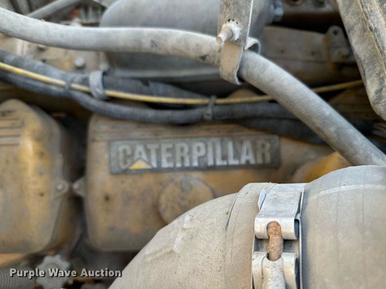 image for item DX3664 1997 Ford LT9000 semi truck