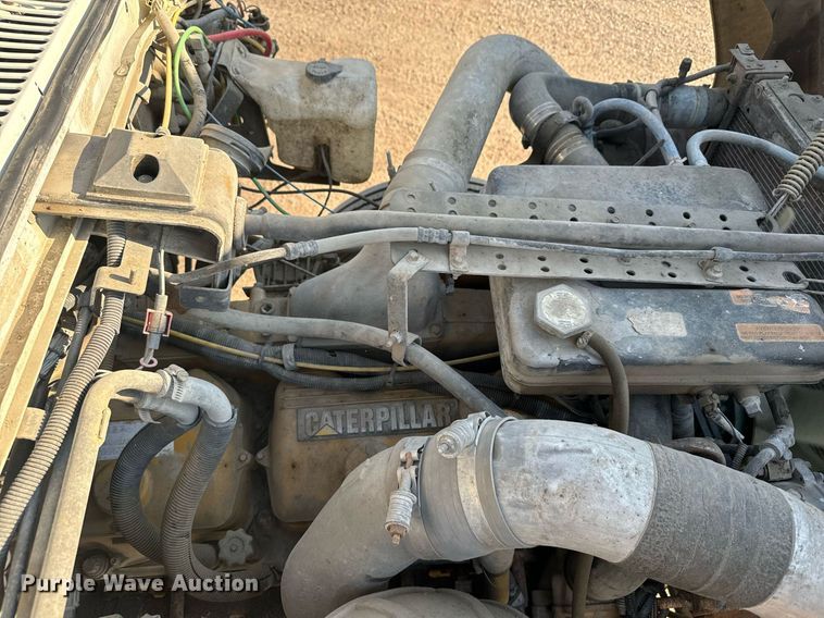 image for item DX3664 1997 Ford LT9000 semi truck