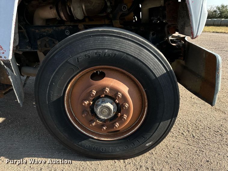 image for item DX3664 1997 Ford LT9000 semi truck