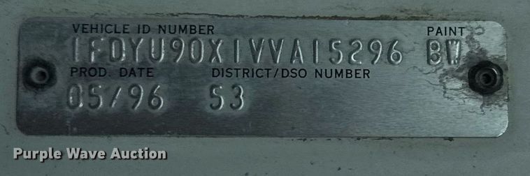 image for item DX3664 1997 Ford LT9000 semi truck