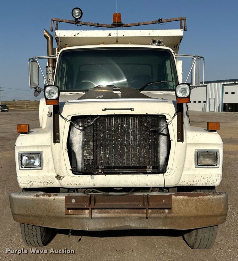 image for item DX3665 1996 Ford  L8000 dump truck