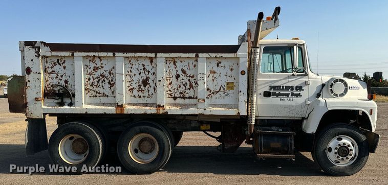 image for item DX3665 1996 Ford  L8000 dump truck