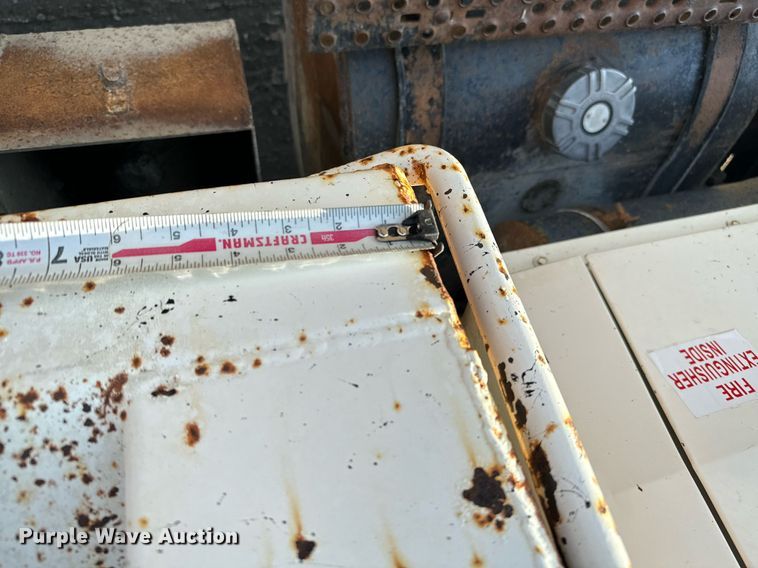 image for item DX3665 1996 Ford  L8000 dump truck