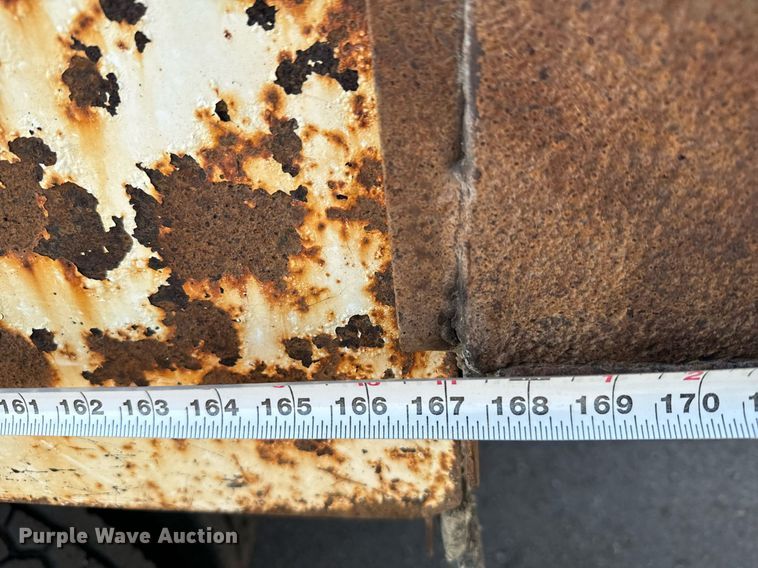 image for item DX3665 1996 Ford  L8000 dump truck