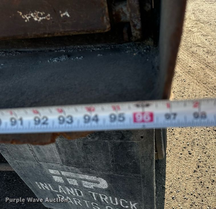 image for item DX3665 1996 Ford  L8000 dump truck