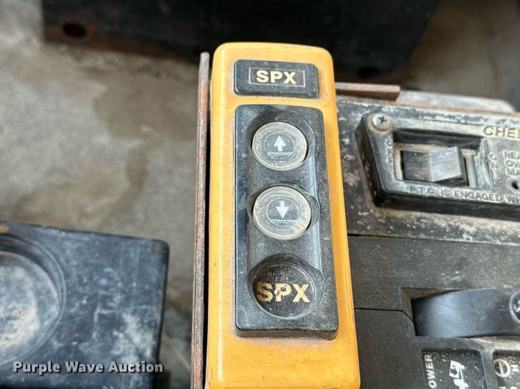 image for item DX3665 1996 Ford  L8000 dump truck