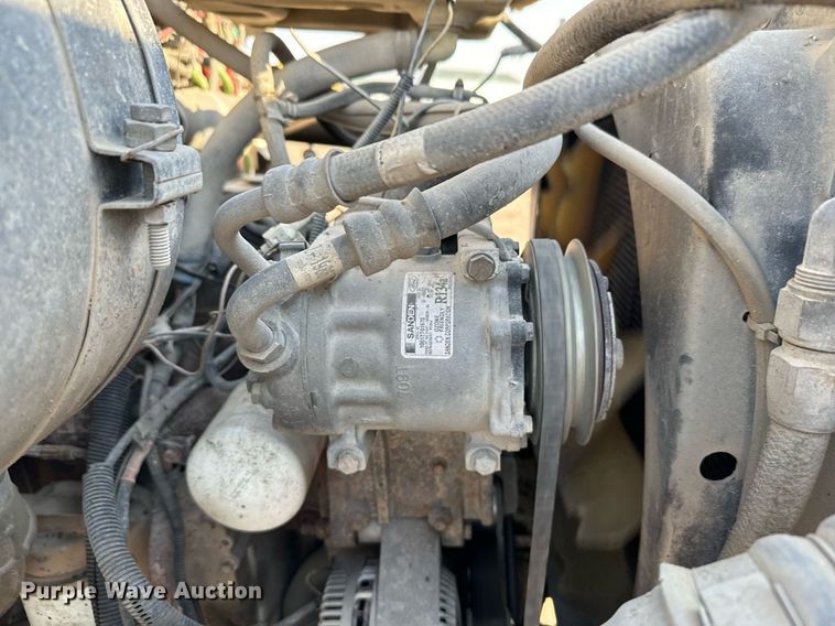 image for item DX3665 1996 Ford  L8000 dump truck