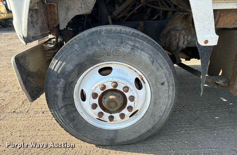 image for item DX3665 1996 Ford  L8000 dump truck