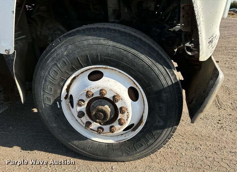 image for item DX3665 1996 Ford  L8000 dump truck