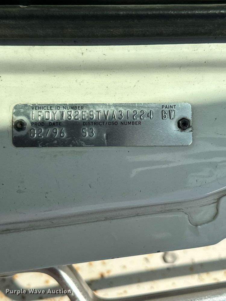 image for item DX3665 1996 Ford  L8000 dump truck