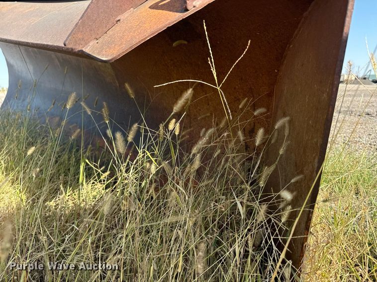 image for item DX3665 1996 Ford  L8000 dump truck