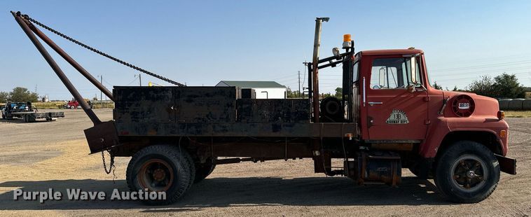image for item DX3666 1975 Ford 8000 winch truck