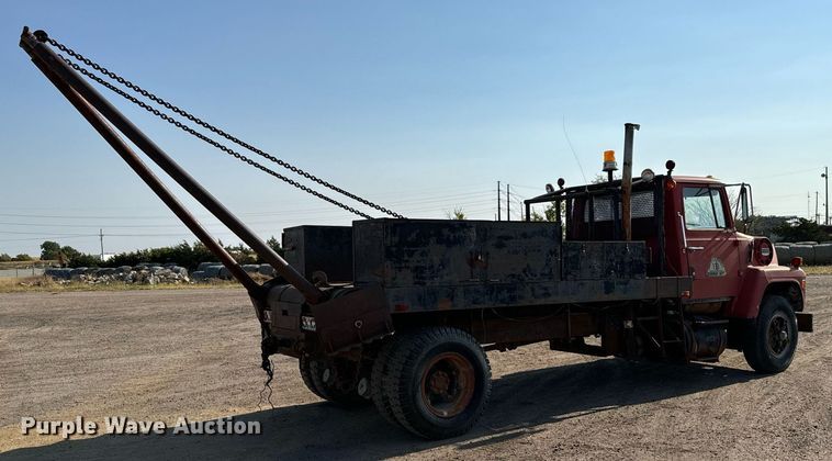 image for item DX3666 1975 Ford 8000 winch truck