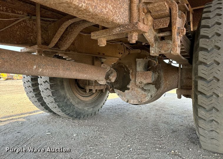 image for item DX3666 1975 Ford 8000 winch truck