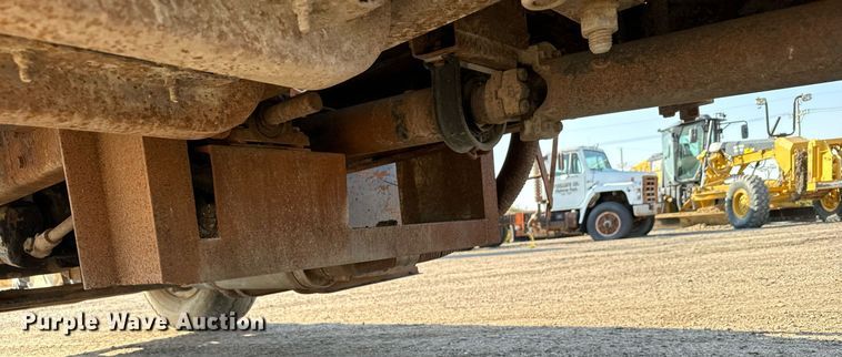 image for item DX3666 1975 Ford 8000 winch truck