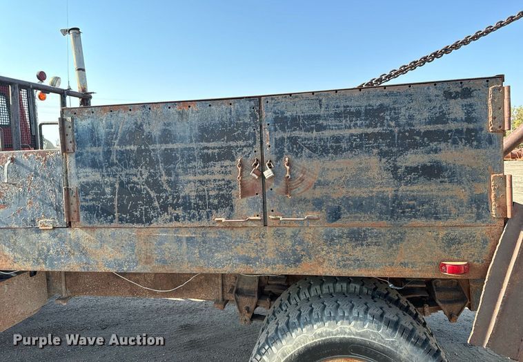 image for item DX3666 1975 Ford 8000 winch truck