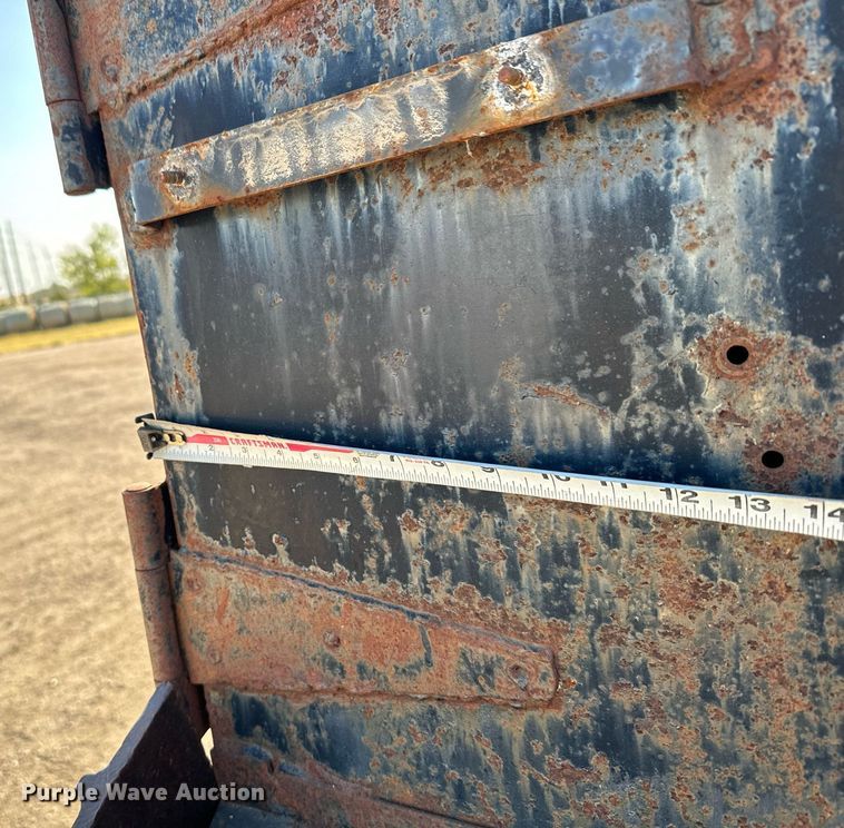 image for item DX3666 1975 Ford 8000 winch truck