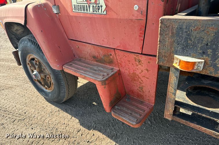 image for item DX3666 1975 Ford 8000 winch truck