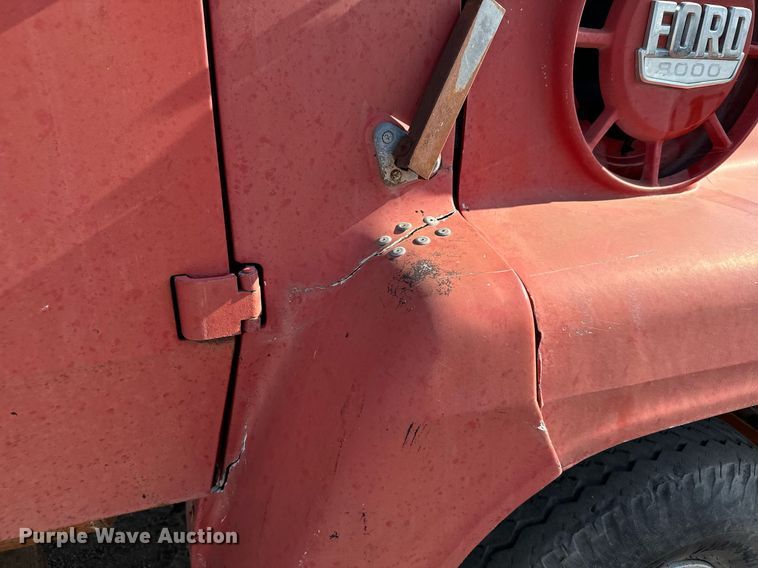 image for item DX3666 1975 Ford 8000 winch truck