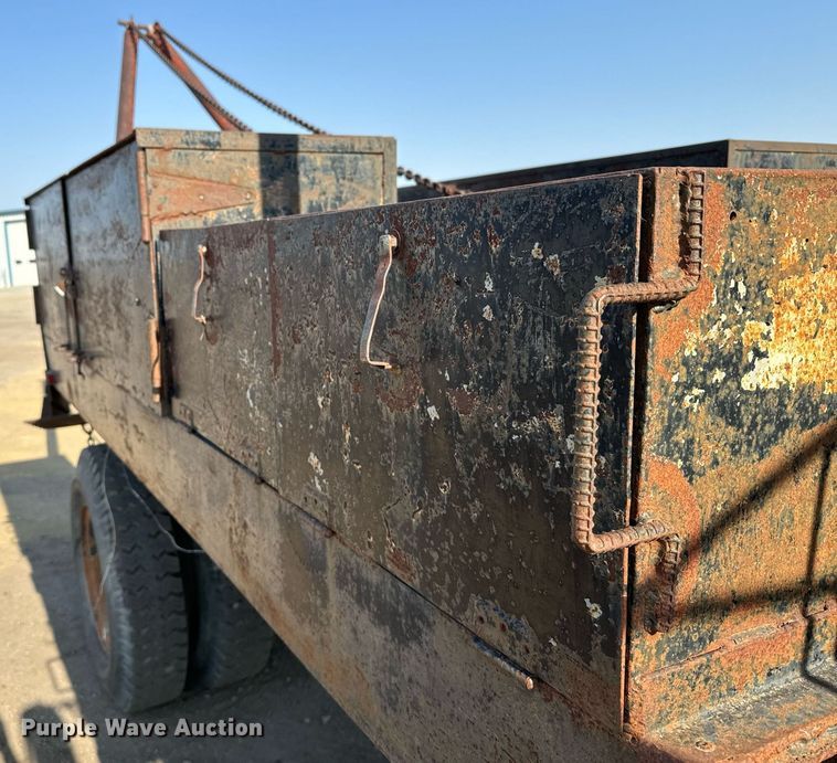 image for item DX3666 1975 Ford 8000 winch truck