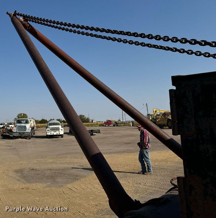 image for item DX3666 1975 Ford 8000 winch truck