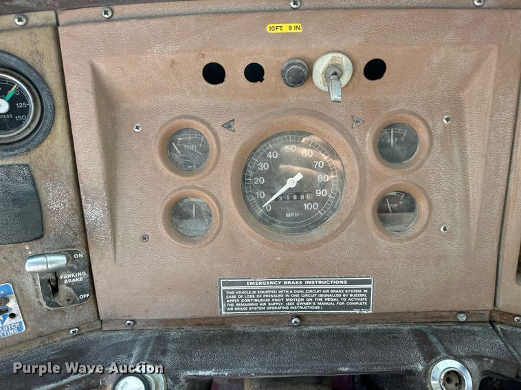 image for item DX3666 1975 Ford 8000 winch truck