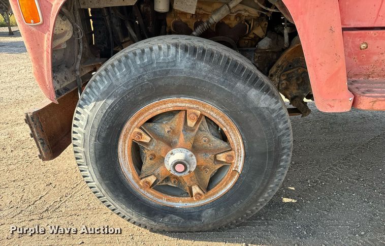 image for item DX3666 1975 Ford 8000 winch truck