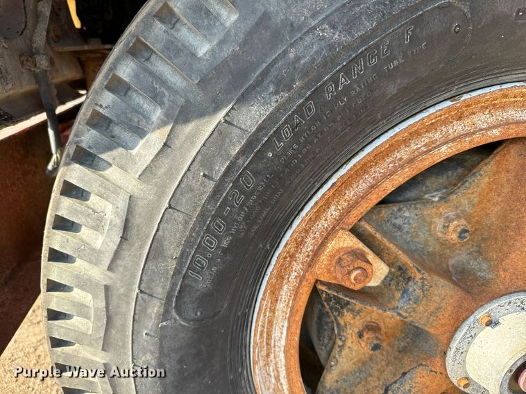 image for item DX3666 1975 Ford 8000 winch truck