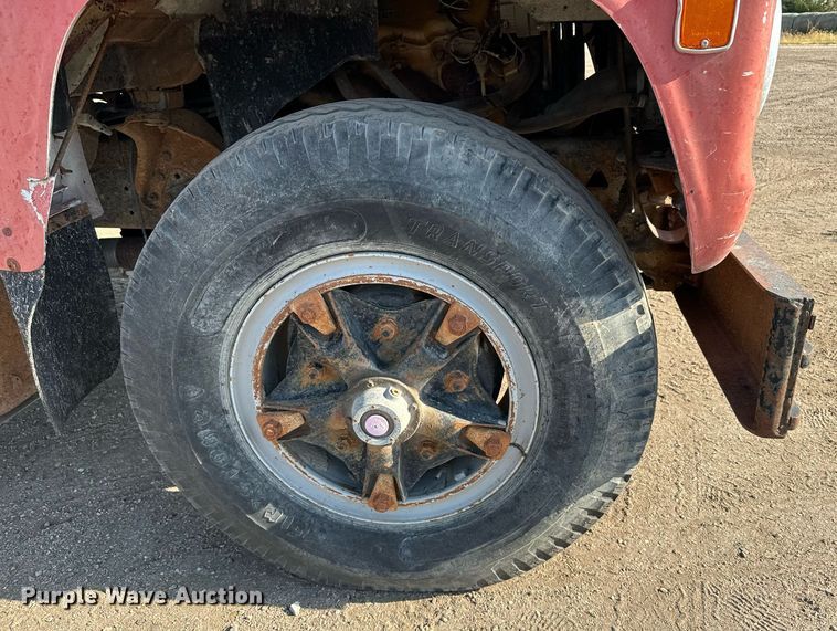 image for item DX3666 1975 Ford 8000 winch truck