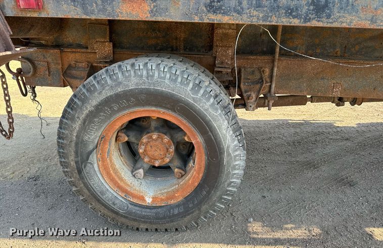 image for item DX3666 1975 Ford 8000 winch truck