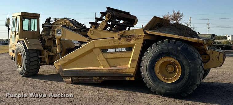 image for item DX3667 1995 John Deere 862B elevating scraper