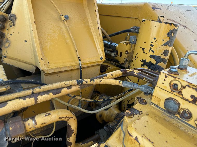 image for item DX3667 1995 John Deere 862B elevating scraper