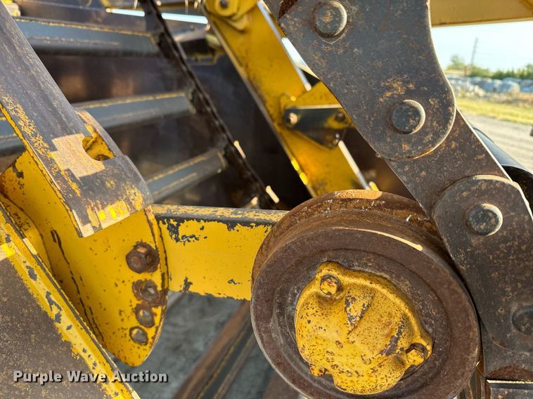 image for item DX3667 1995 John Deere 862B elevating scraper