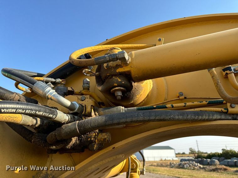 image for item DX3667 1995 John Deere 862B elevating scraper