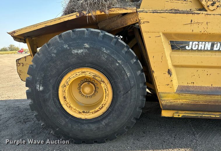 image for item DX3667 1995 John Deere 862B elevating scraper