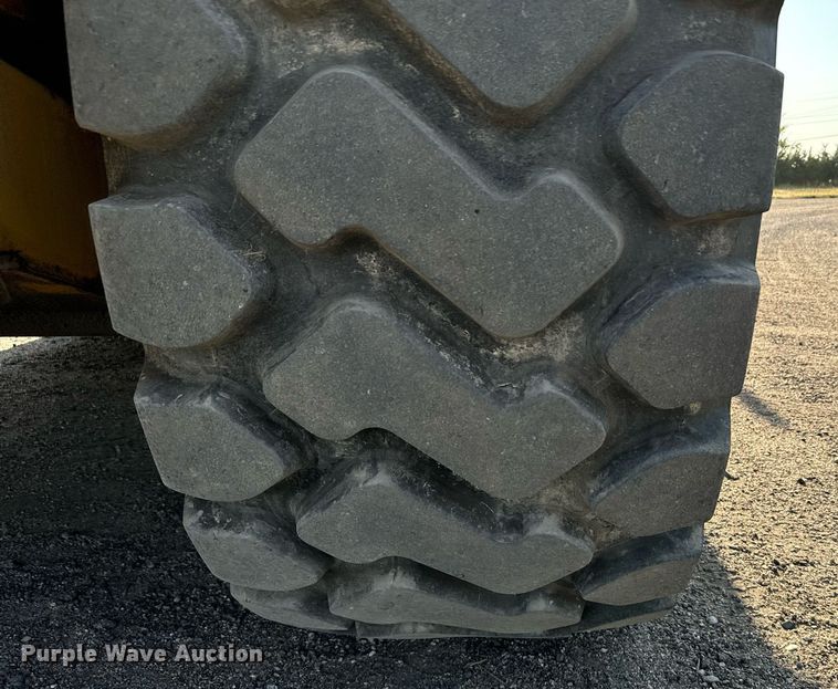 image for item DX3667 1995 John Deere 862B elevating scraper