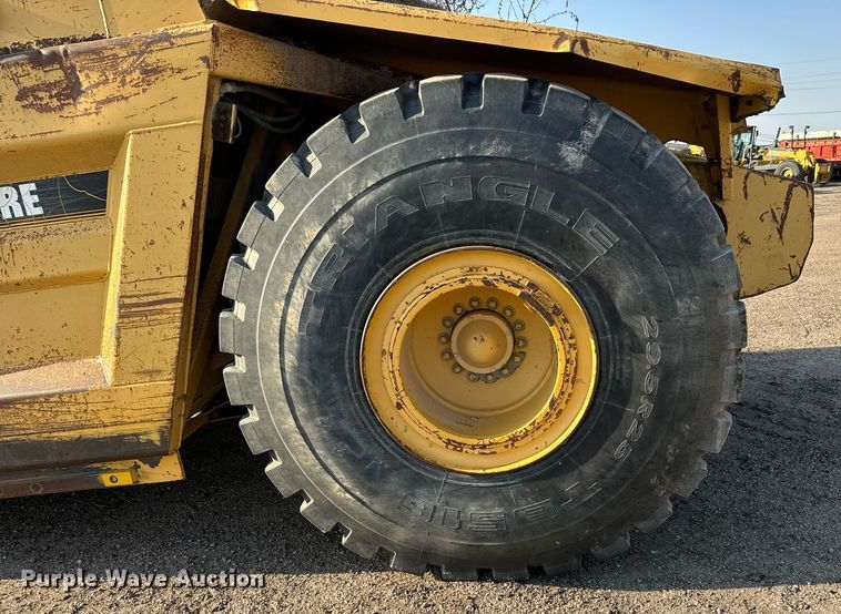 image for item DX3667 1995 John Deere 862B elevating scraper