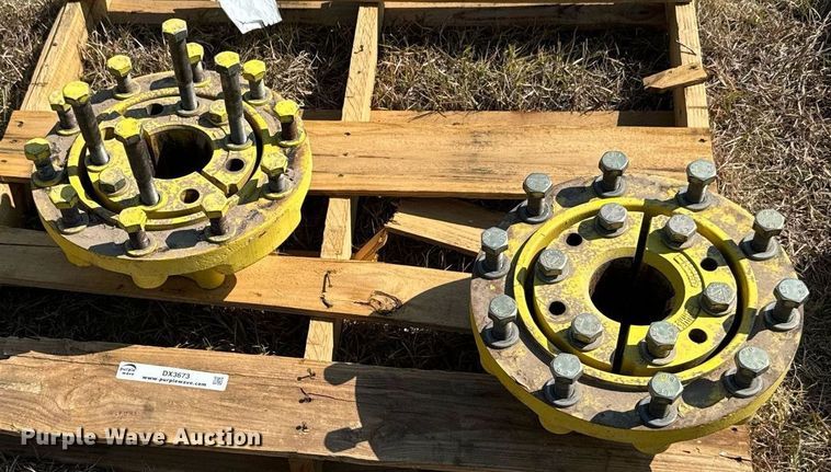 image for item DX3673 (8) John Deere dual wheel hubs