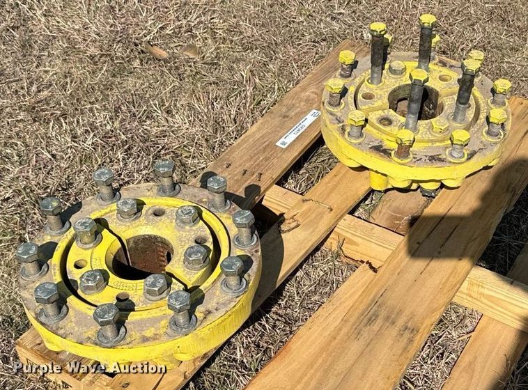 image for item DX3673 (8) John Deere dual wheel hubs