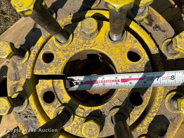 image for item DX3673 (8) John Deere dual wheel hubs