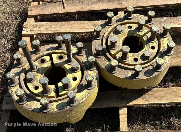 image for item DX3673 (8) John Deere dual wheel hubs