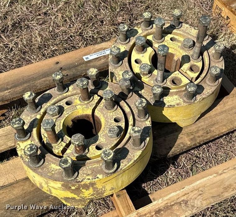 image for item DX3673 (8) John Deere dual wheel hubs