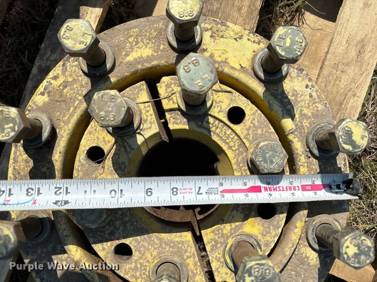 image for item DX3673 (8) John Deere dual wheel hubs