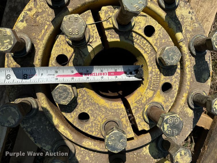 image for item DX3673 (8) John Deere dual wheel hubs