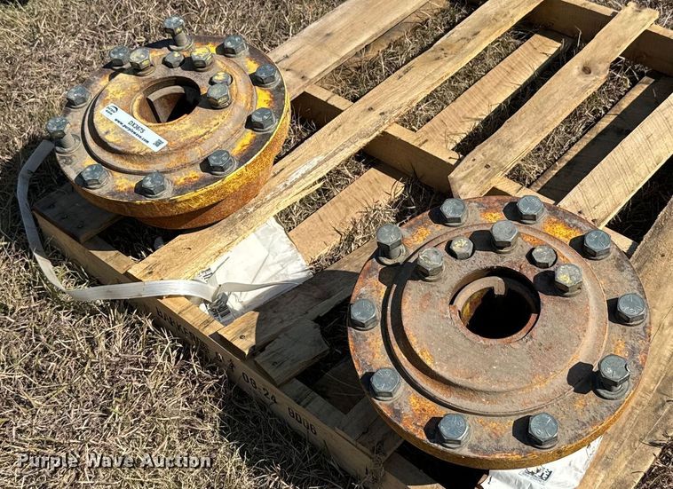 image for item DX3673 (8) John Deere dual wheel hubs