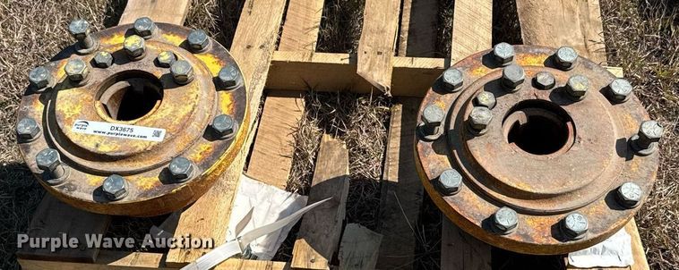 image for item DX3673 (8) John Deere dual wheel hubs