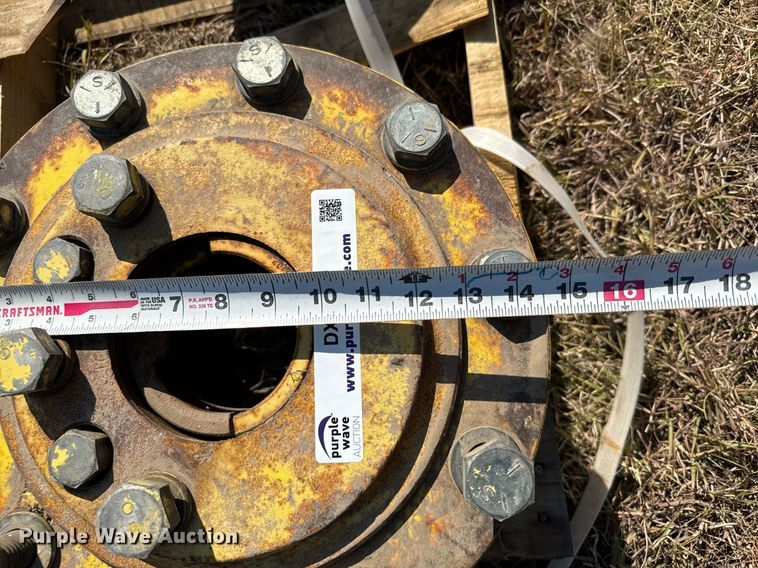 image for item DX3673 (8) John Deere dual wheel hubs