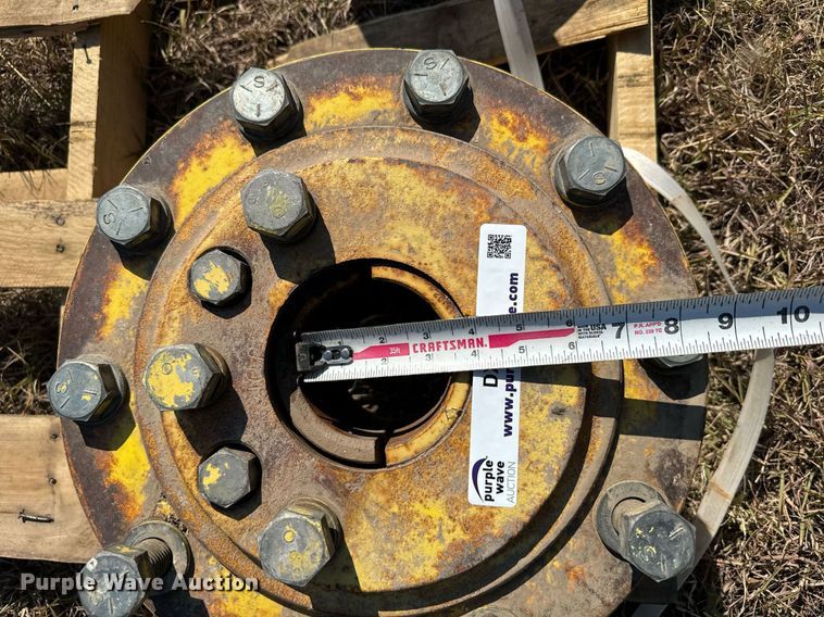 image for item DX3673 (8) John Deere dual wheel hubs